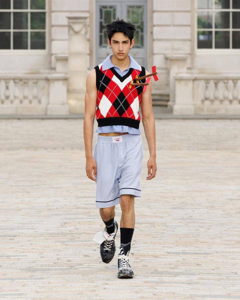 Charles Jeffrey di LFW Menswear 2024 (instagram.com/charlesjeffreyloverboy)
