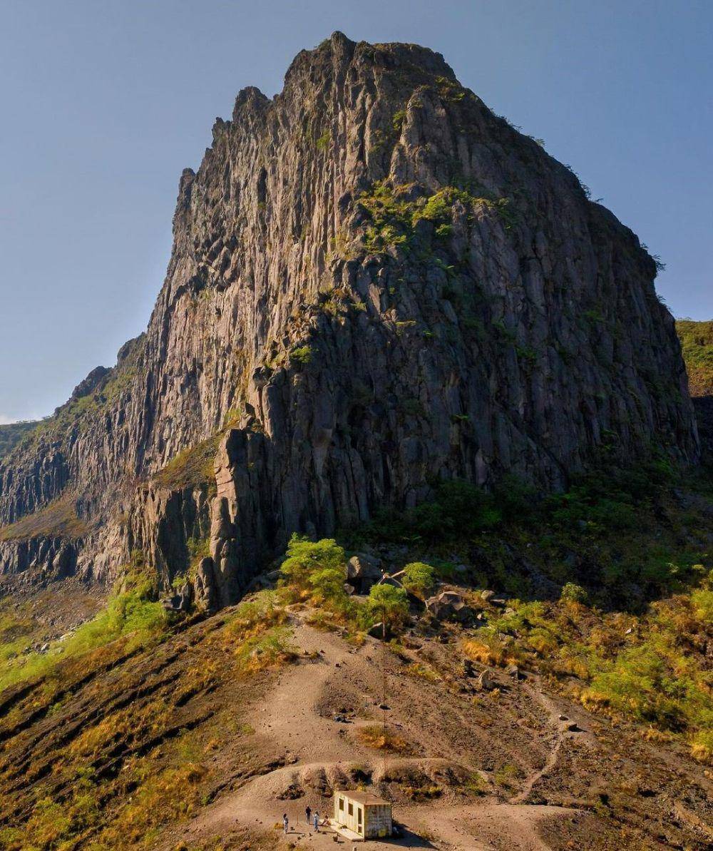 potret Tebing Sepikul Gunung Kelud (instagram.com/sejauhangin)