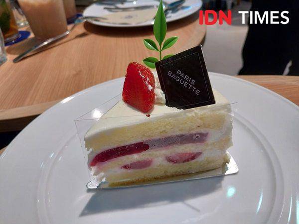 Menu PB Fresh Yogurt Cake di Paris Baguette (IDN TImes/Fasrinisyah Suryaningtyas)