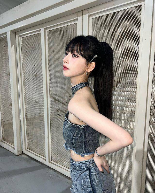 gaya rambut berponi ala Karina aespa (instagram.com/katarinabluu)