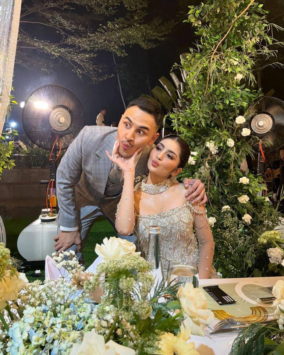 Resepsi pernikahan Marco Ivanos dan Debi Sagita. (Instagram.com/vanihuangg)