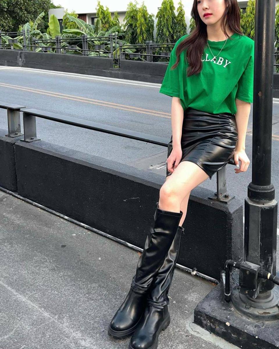 outfit y2k ala June Wanwimol (instagram.com/junewanwimol19)