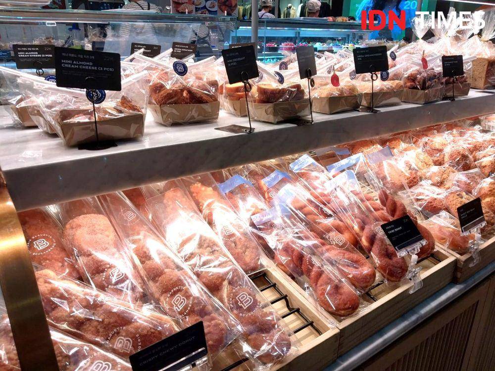 Menu Breads di Paris Baguette (IDN Times/Fasrinisyah Suryaningtyas)