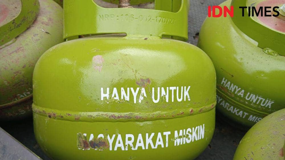 Pertamina Patra Niaga Jatimbalinus menambah pasokan tabung LPG 3kg sebesar 1.797.160. IDN Times/ Riyanto.