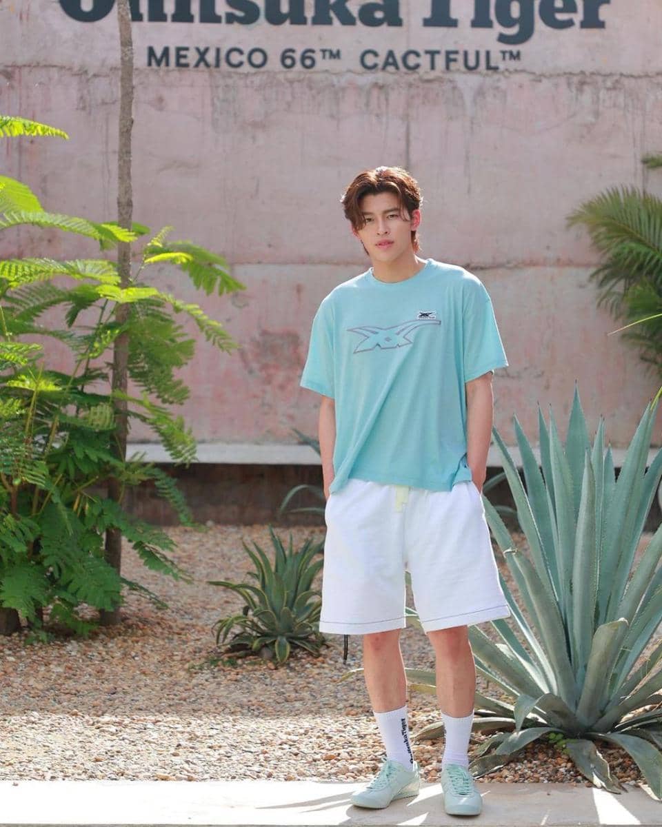 short pants ala Pond Naravit (instagram.com/ppnaravit)