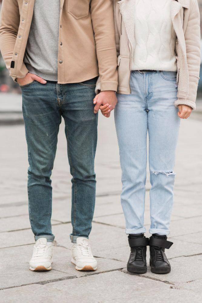 ilustrasi bentuk potongan jeans pria dan wanita (Freepik/Freepik)