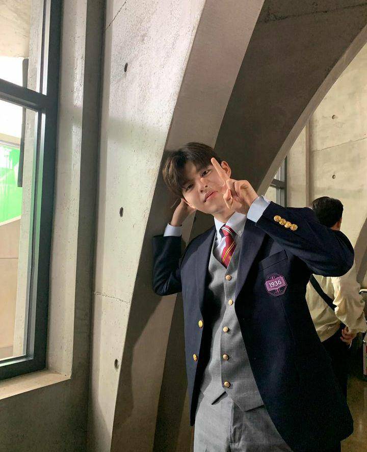 Yoon Seok Ho di balik layar Hierarchy (instagram.com/ysh0_o)
