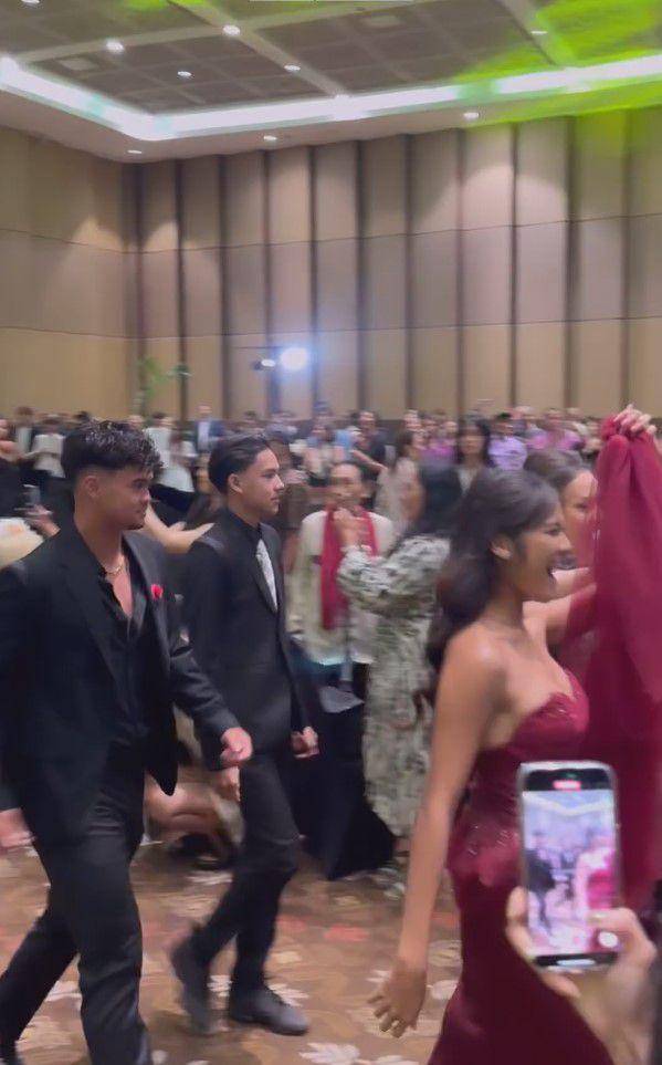 potret wisuda Jason White (instagram.com/andrew.white._)