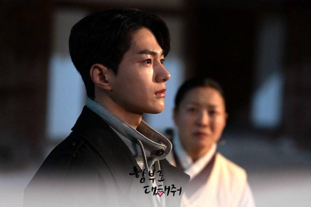 7 Pengalaman Traumatis Shin Yoon Bok di Dare to Love Me, Dididik Keras