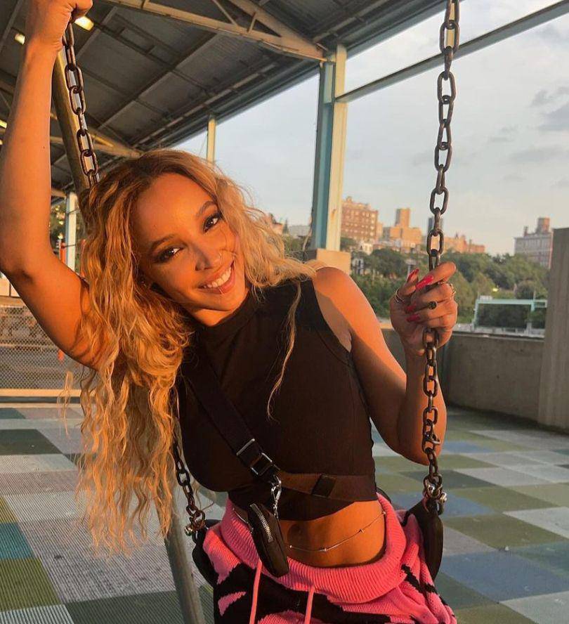 Tinashe (instagram.com/tinashenow)