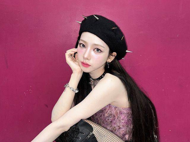 Inspirasi pink makeup ala Karina Aespa (Instagram.com/katarinabluu)
