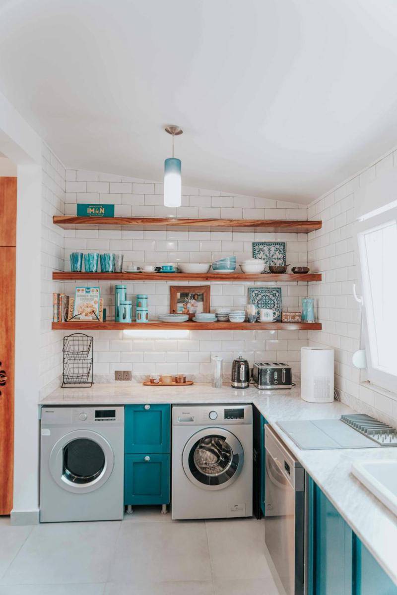 penataan dapur dan ruang cuci yang menyatu (pexels.com/ Keegan Checks)