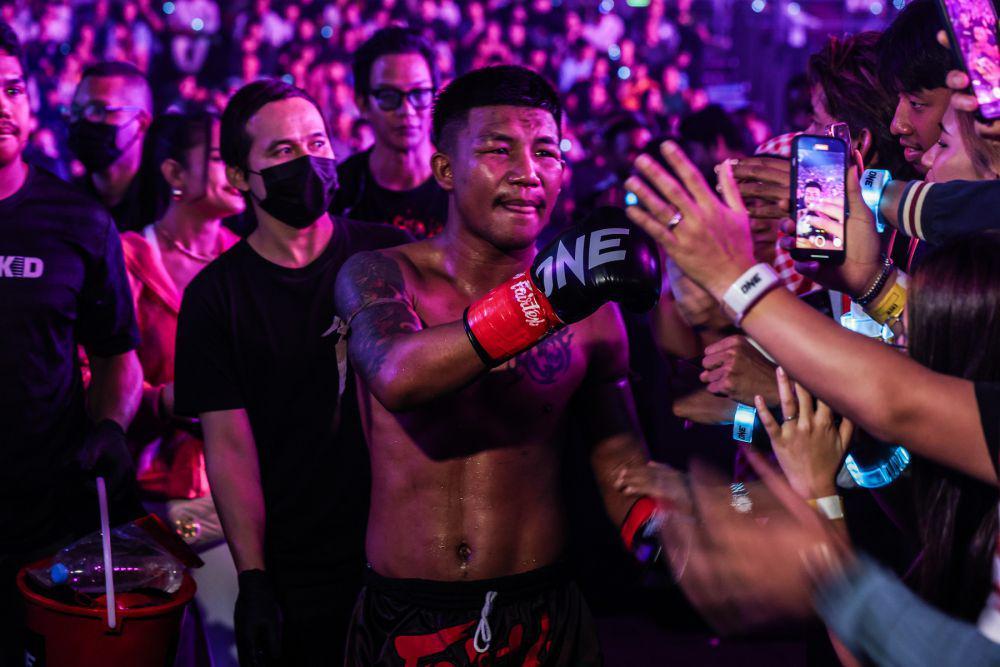 4 Kemenangan Besar di ONE 167: Tawanchai vs Nattawut II