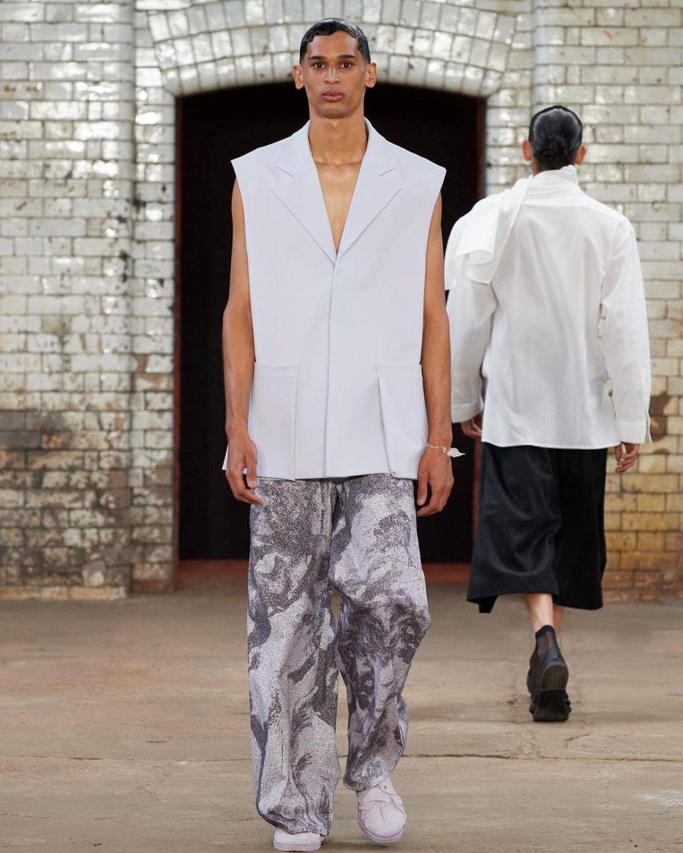 QASIMI S/S '25 di London Fashion Week Menswear 2024 (instagram.com/qasimi_official)