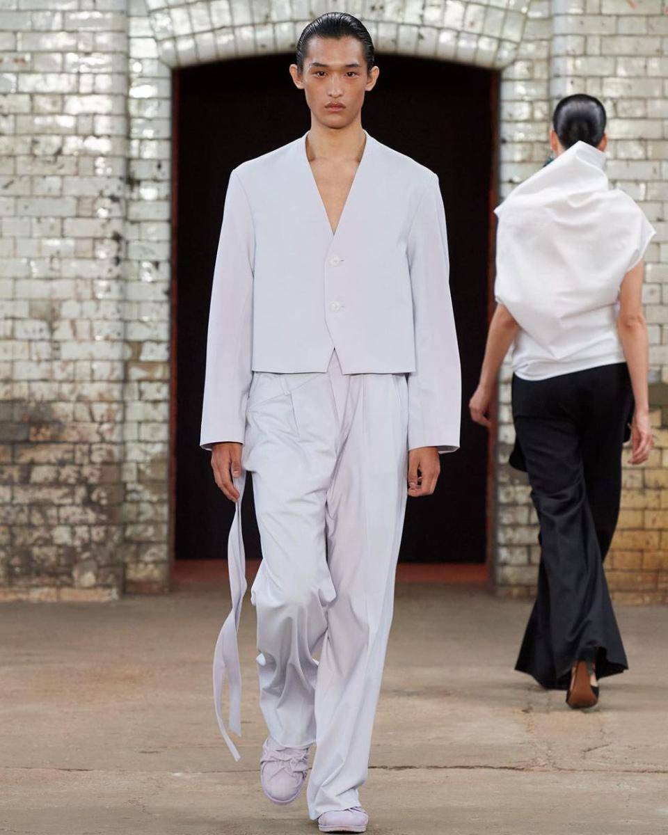 QASIMI S/S '25 di London Fashion Week Menswear 2024 (instagram.com/qasimi_official)