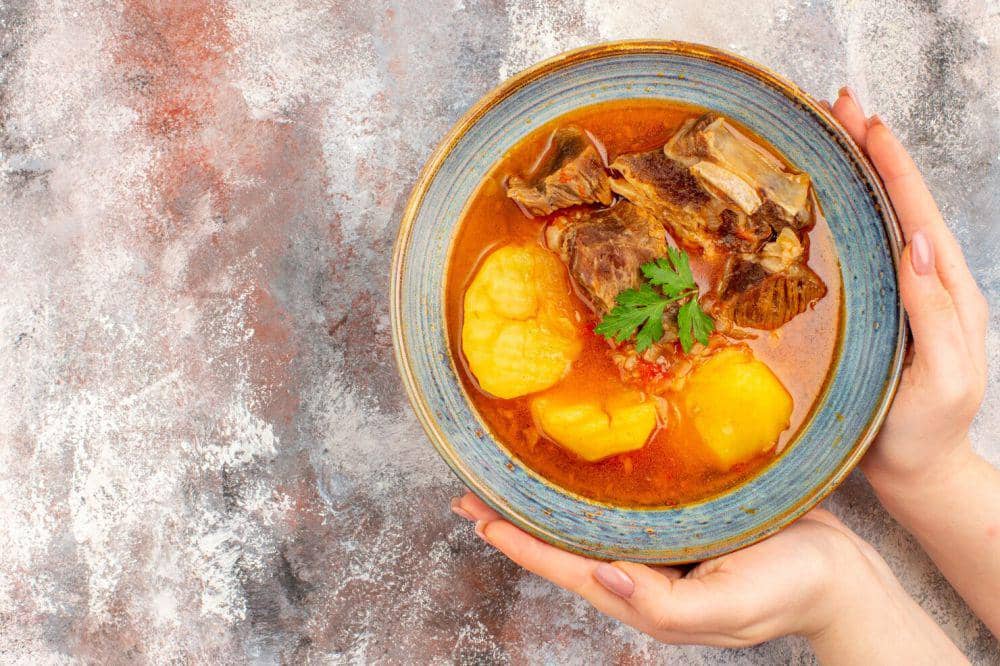ilustrasi gulai daging (freepik.com/KamranAydinov)