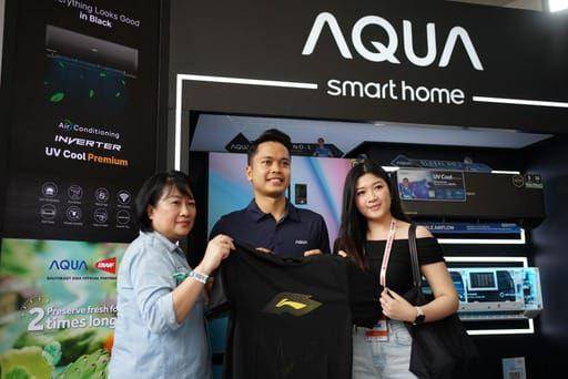 Jumpa fans Gregoria dan Ginting di Indonesia Open 2024. (Dok. AQUA)