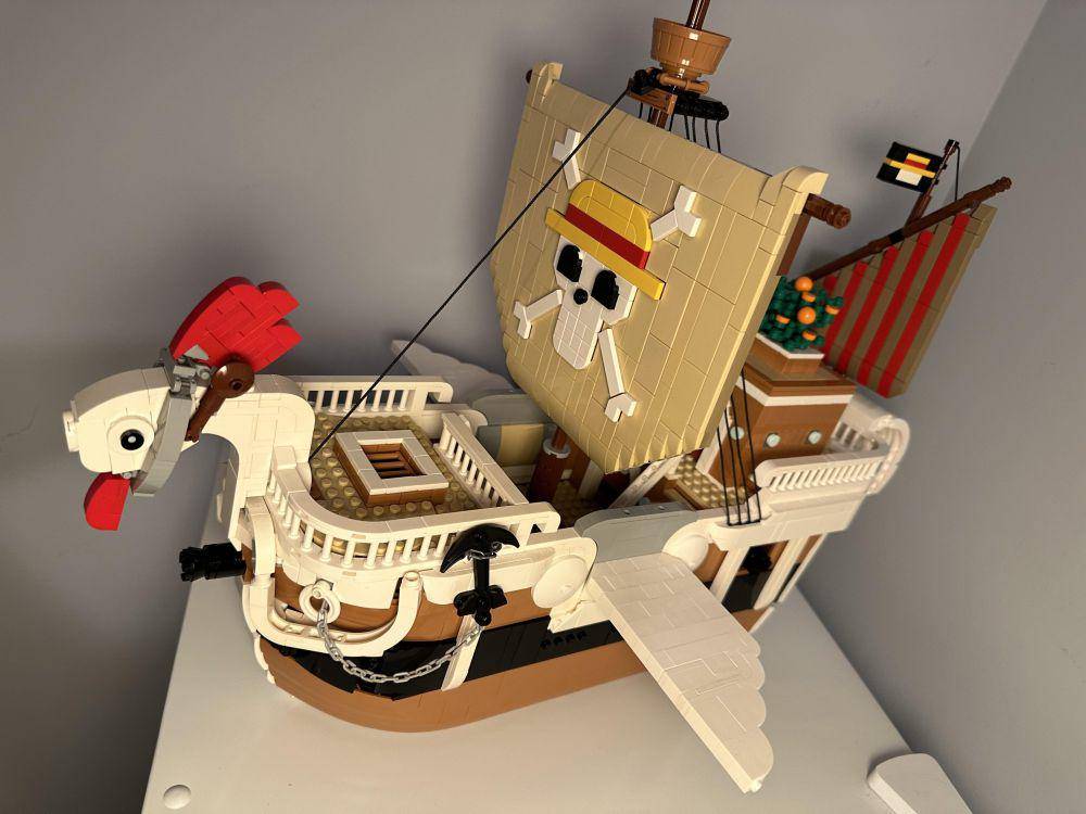 potret koleksi LEGO bertema Topi Jerami (reddit.com/user/eobard)