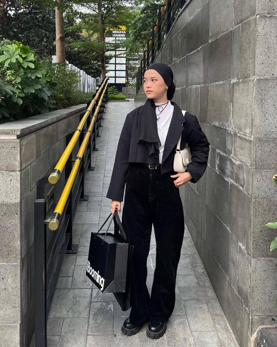 Zhafira (instagram.com/zhafira_nz)