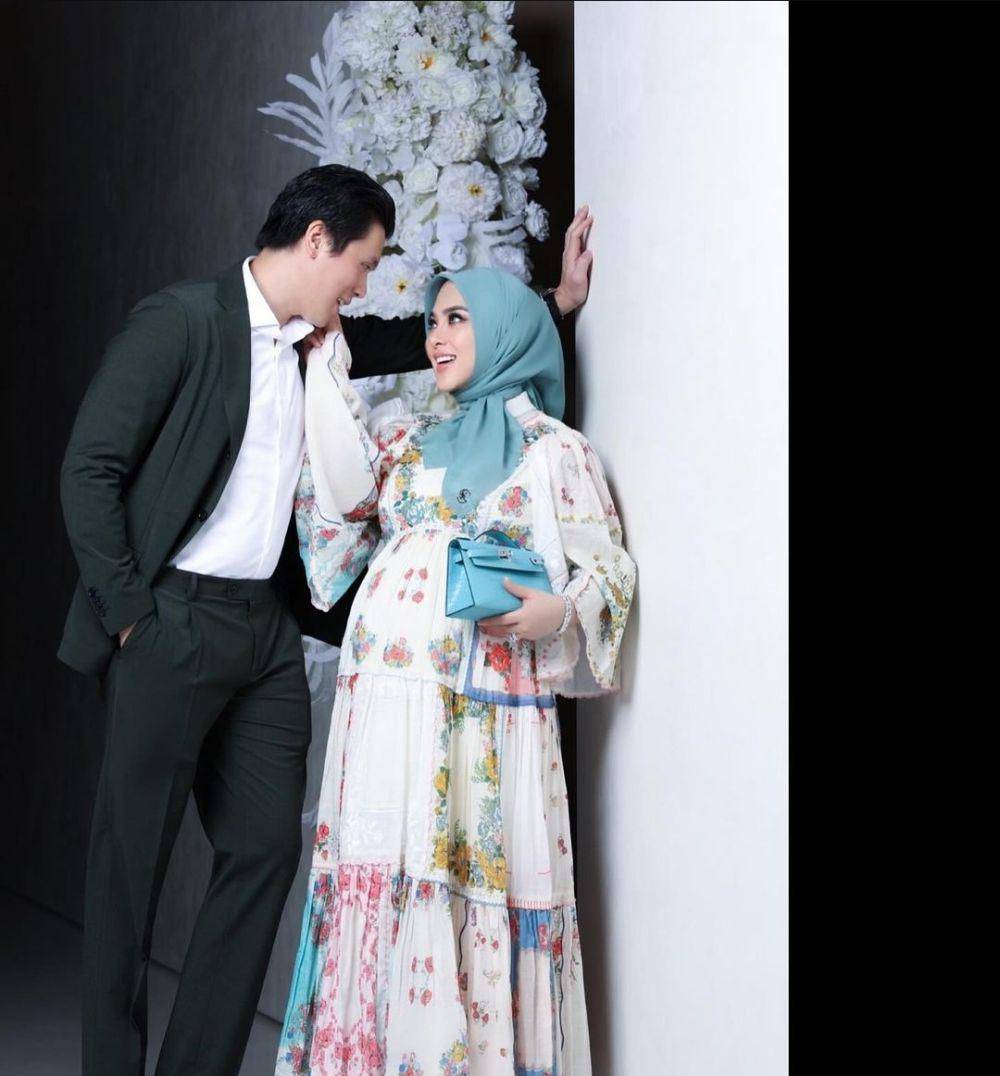 Syahrini dan Reino Barack (instagram.com/princessyahrini)