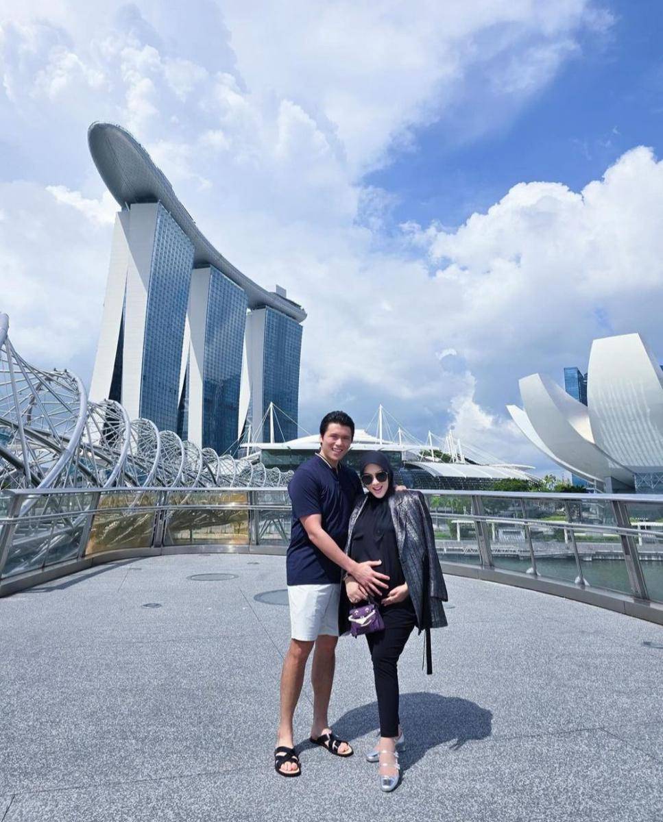 Syahrini dan Reino Barack (instagram.com/princessyahrini)
