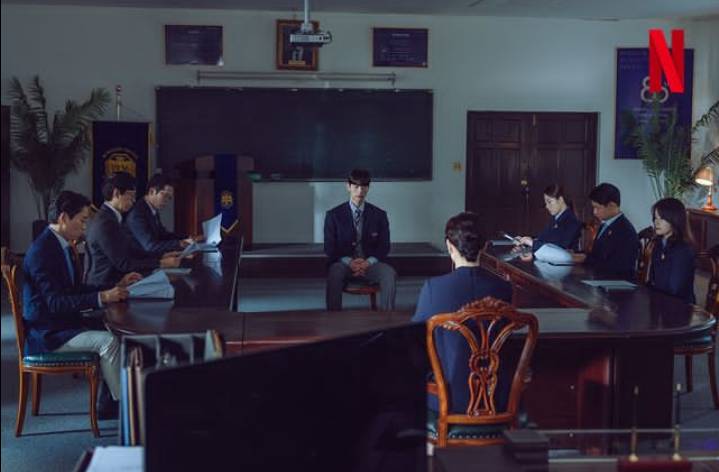 still cut drakor Hierarchy (instagram.com/studiodragon.official)