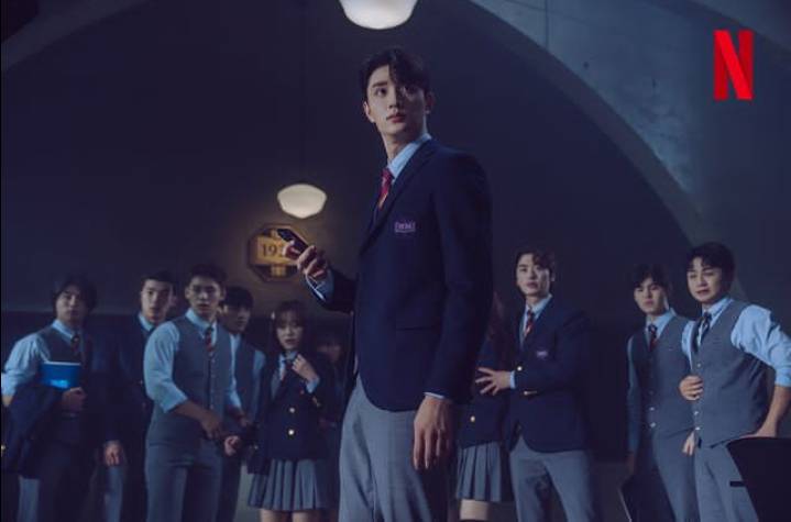 still cut drakor Hierarchy (instagram.com/studiodragon.official)