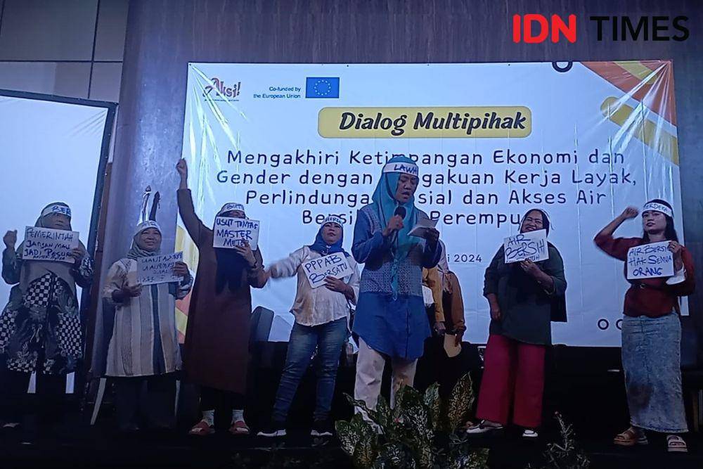 Dialog multipihak Kelompok Perempuan Akar Rumput Jakarta bersama Aksi! di Jakut, Selasa (11/6/2024). (IDN Times/Dini Suciatiningrum)