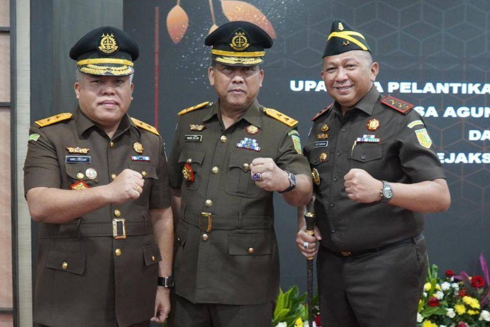 Jaksa Agung Burhanuddin melantik sejumlah pejabat di lingkungan Kejaksaan Agung. (dok. Kejagung)