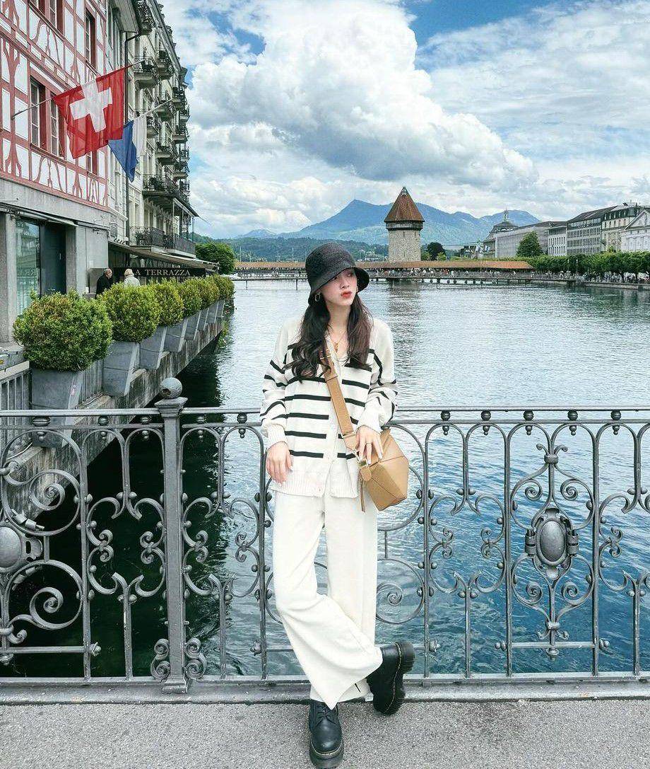 outfit hangout pakai boots ala Baifern Pimchanok (instagram.com/baifernbah)