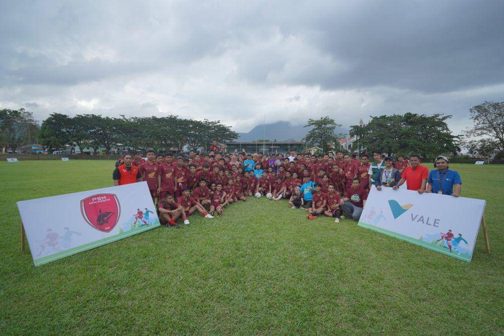 PT Vale dan PSM Makassar menggelar talent scouting dan coaching clinic di Luwu Timur, 7 hingga 9 Juni 2024. (Dok. Istimewa)