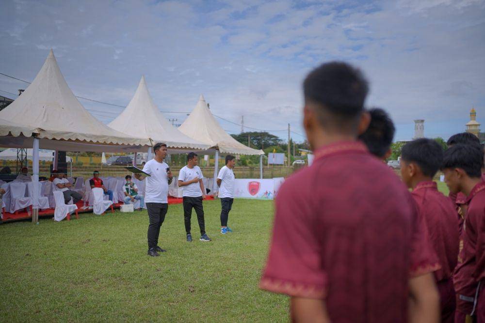 PT Vale dan PSM Makassar menggelar talent scouting dan coaching clinic di Luwu Timur, 7 hingga 9 Juni 2024. (Dok. Istimewa)