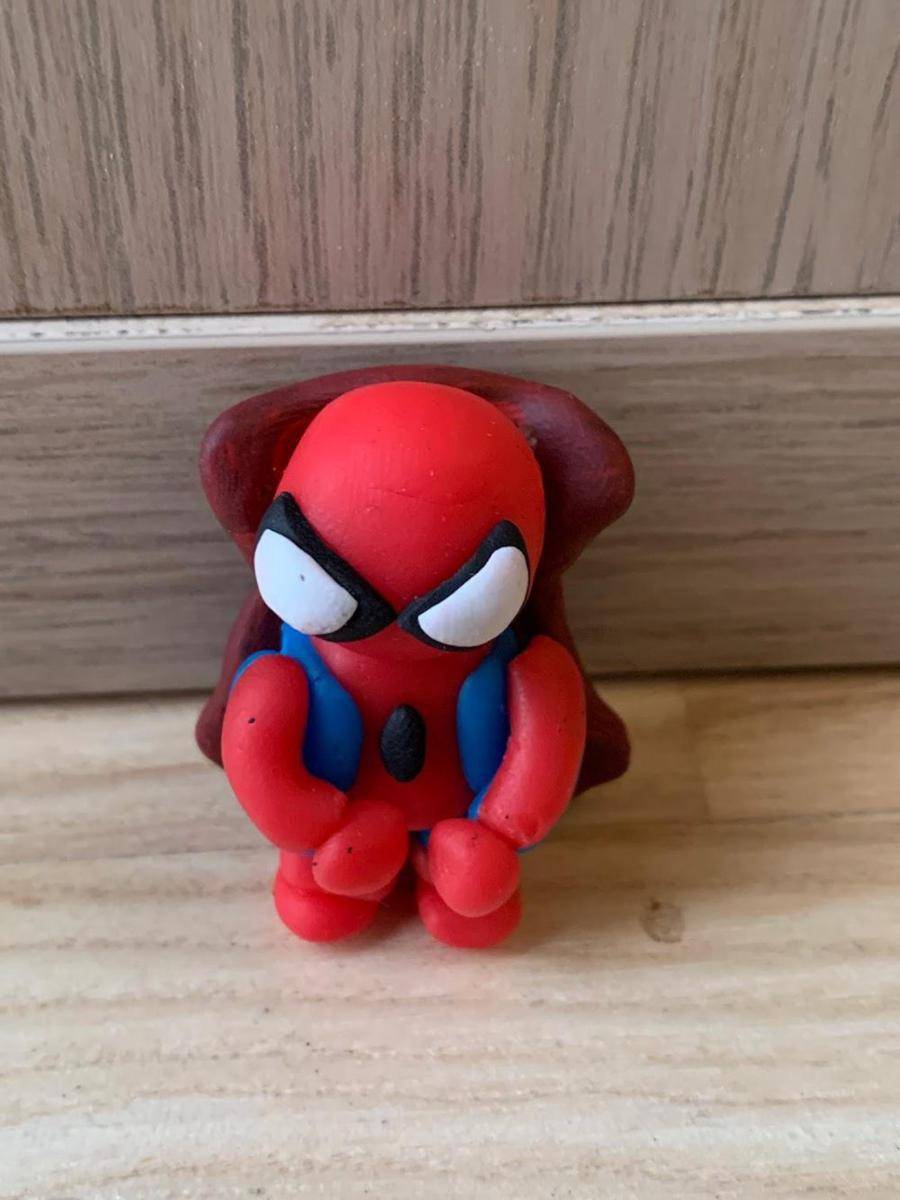 potret karya buatan tangan Spider-Man dari tanah liat (reddit.com/user/HertzBurst)