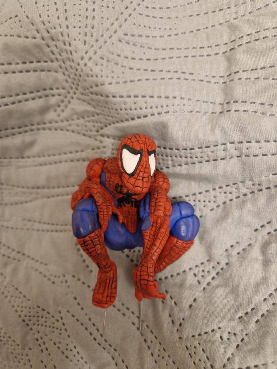 potret karya buatan tangan Spider-Man dari tanah liat (reddit.com/user/Brilliant-Pair6425)