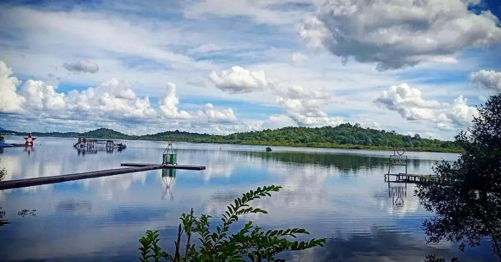Danau Laet Sanggau Kalbar: Lokasi, Harga, dan Daya Tarik