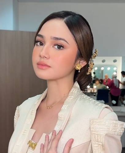 Syifa Hadju (instagram.com/danybarca22)