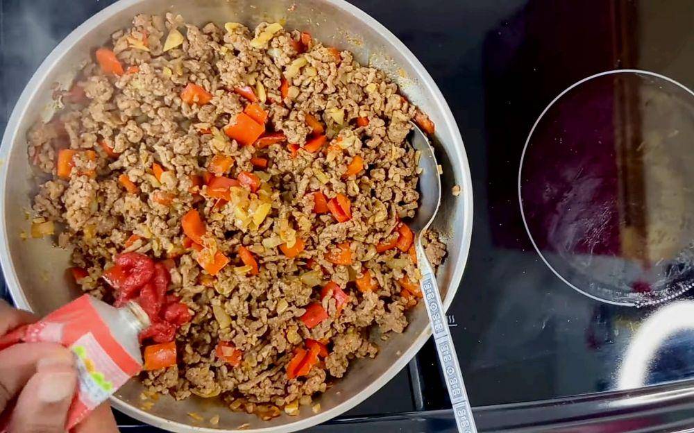 ilustrasi memasak chili con carne (youtube.com/Cooking With Aunt Jay)