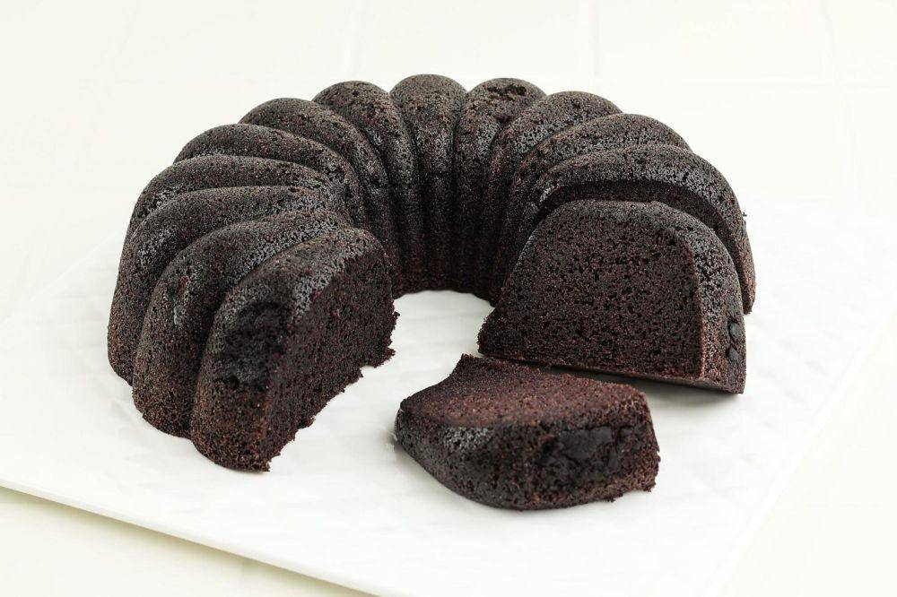 bolu ketan hitam kukus (vecteezy.com/ikarahma)
