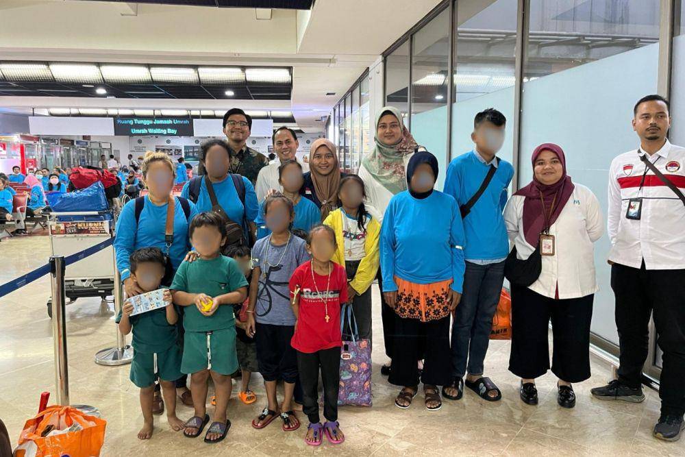 Kementerian Pemberdayaan Perempuan dan Perlindungan Anak (PPPA) fasilitasi 12 Warga Negara Indonesia (WNI) Pekerja Migran Indonesia (PMI) kelompok rentan yang dipulangkan dari Malaysia (dok. KemenPPPA)