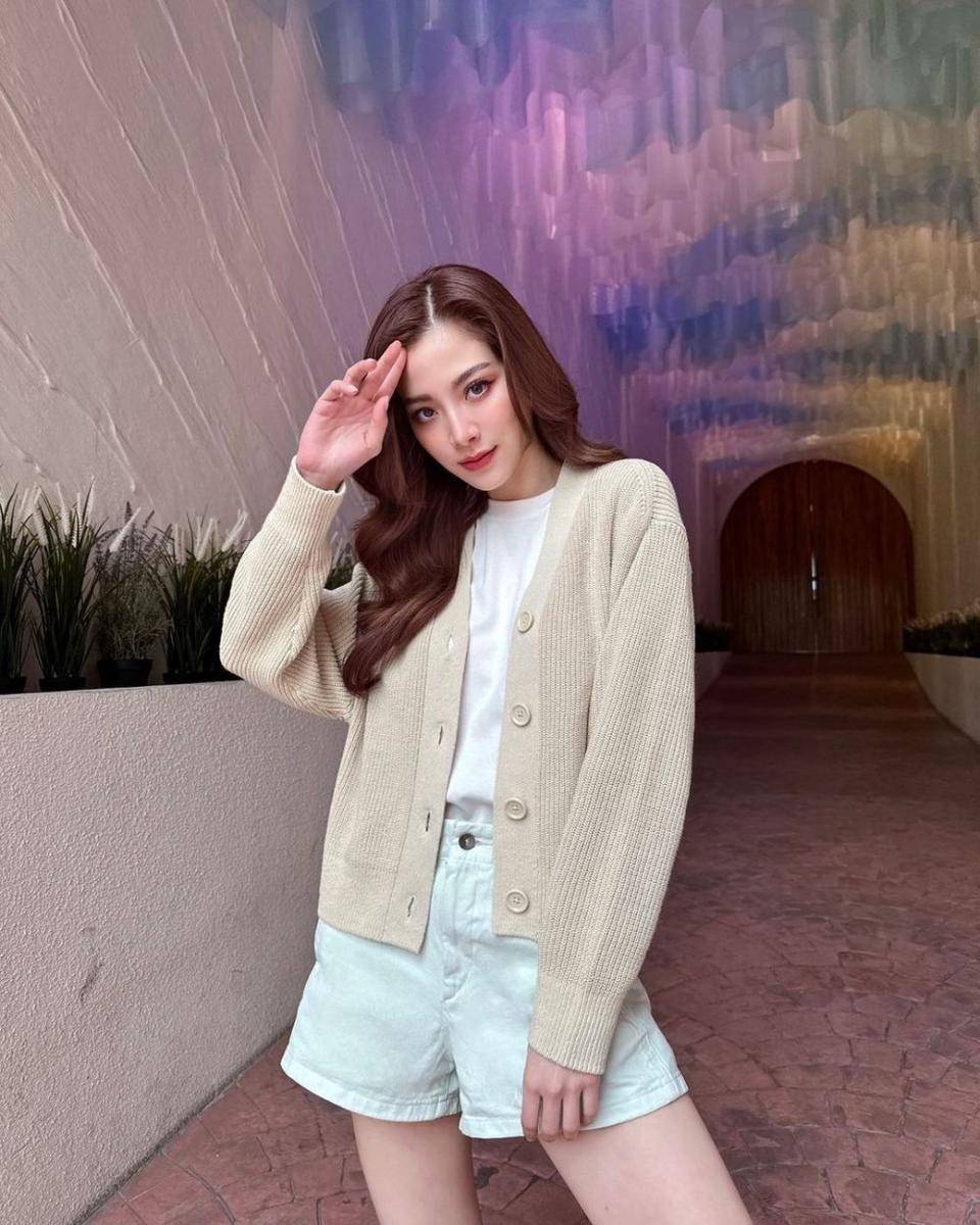 mix and match short pants ala Baifern Pimchanok (instagram.com/baifernbah)