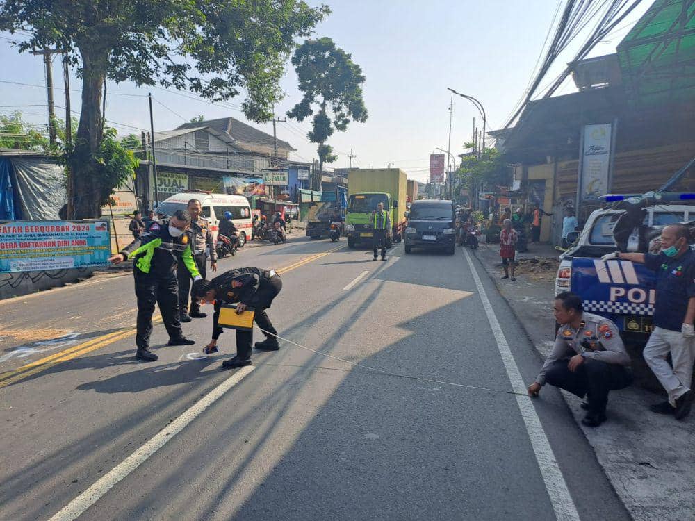 Pemotor di Malang Tewas usai Jadi Korban Tabrak Lari Truk