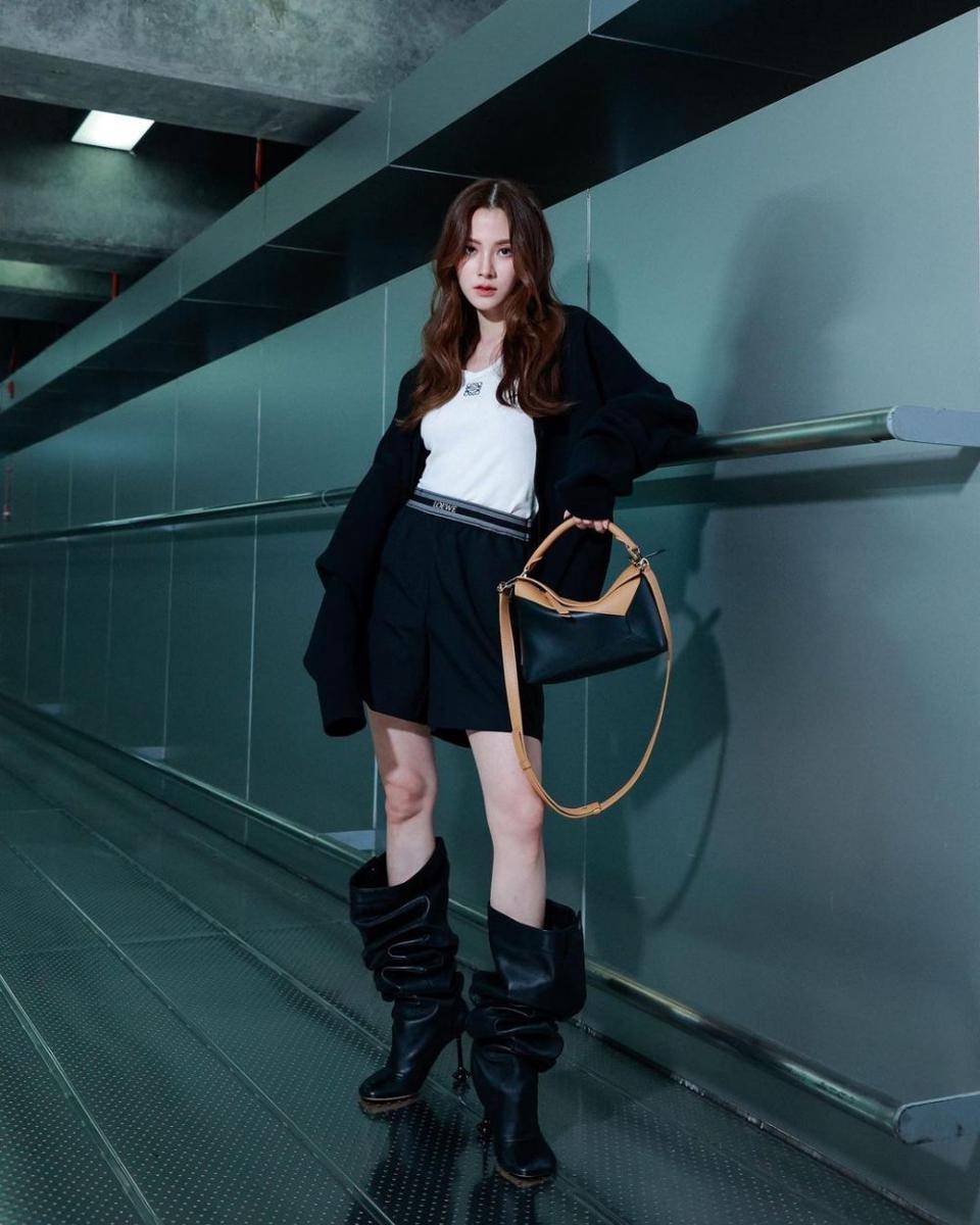 mix and match short pants ala Baifern Pimchanok (instagram.com/baifernbah)