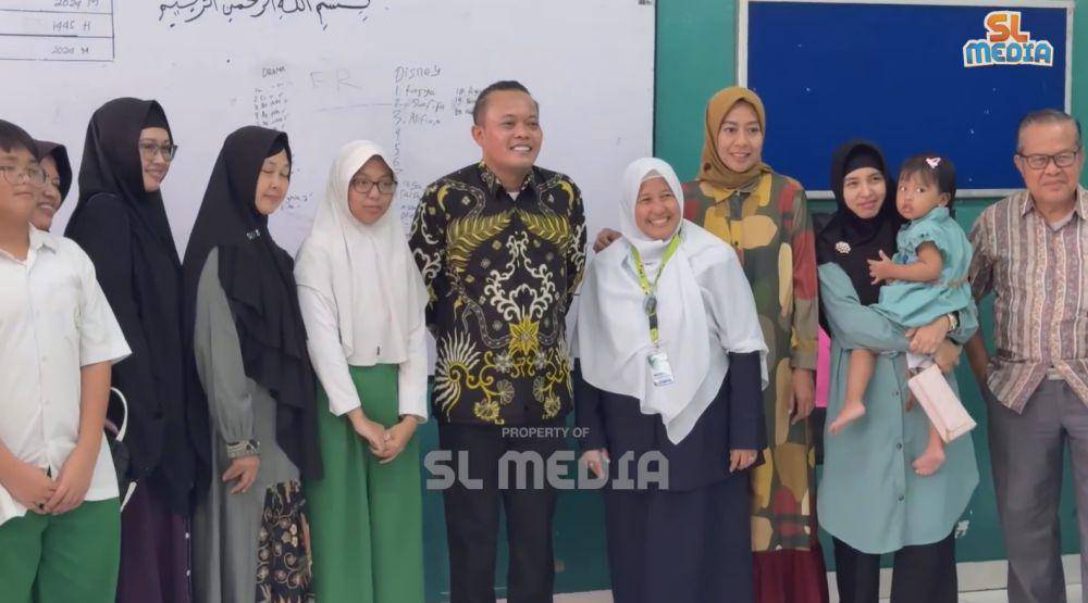 Sule ambil rapor anak (YouTube.com/SL Media)