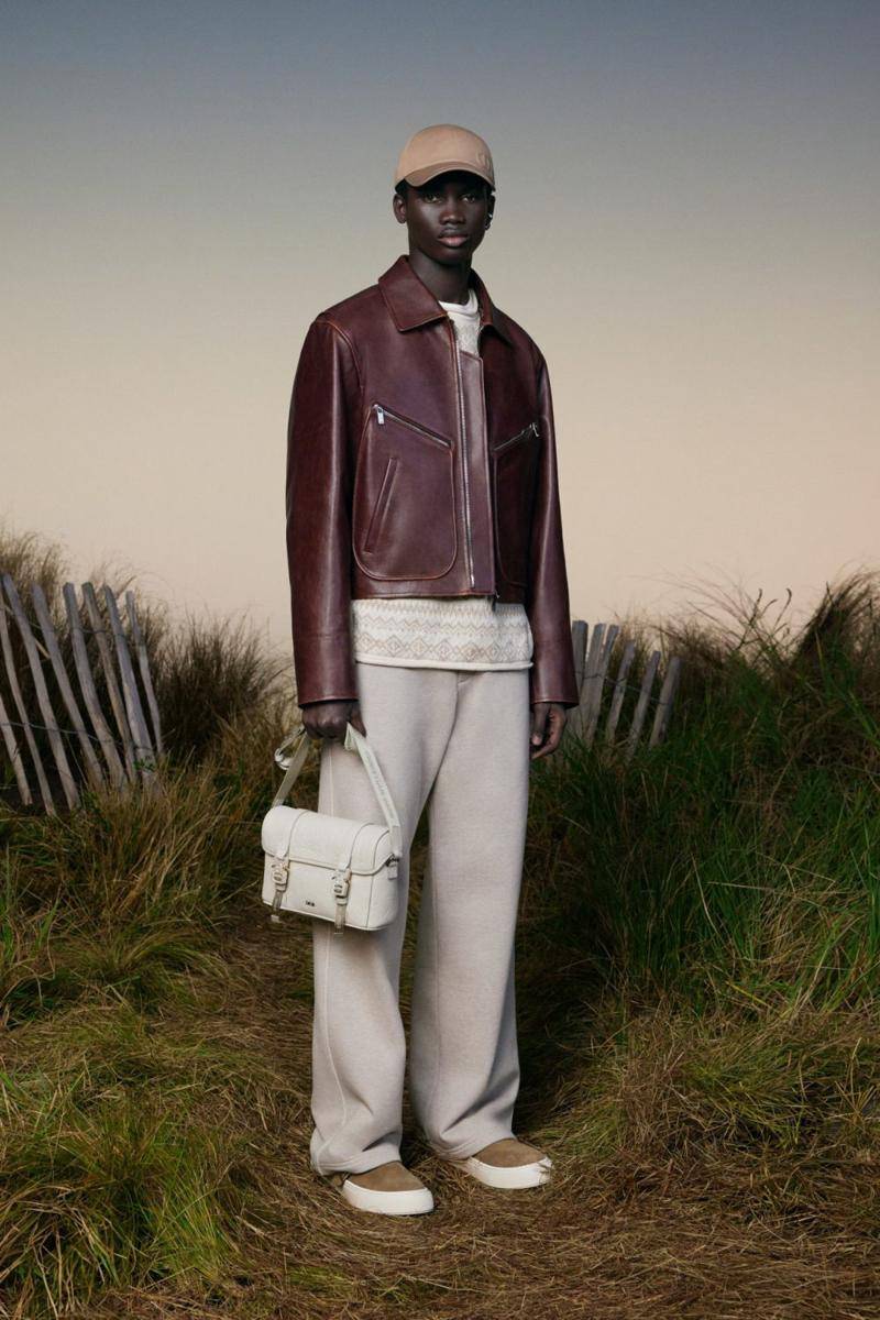 Dior Resort 2025 (instagram.com/antonioskamy)
