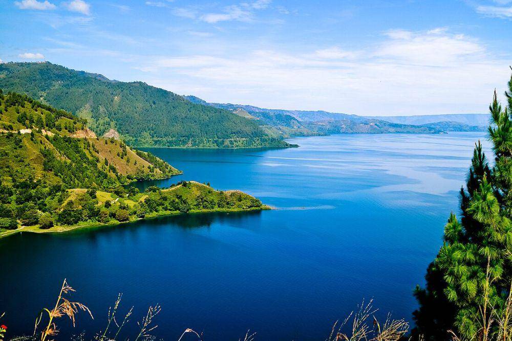 Danau Toba (commons.wikimedia.org/Yurianto76)