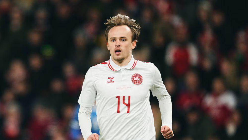 Mikkel Damsgaard (brentfordfc.com)