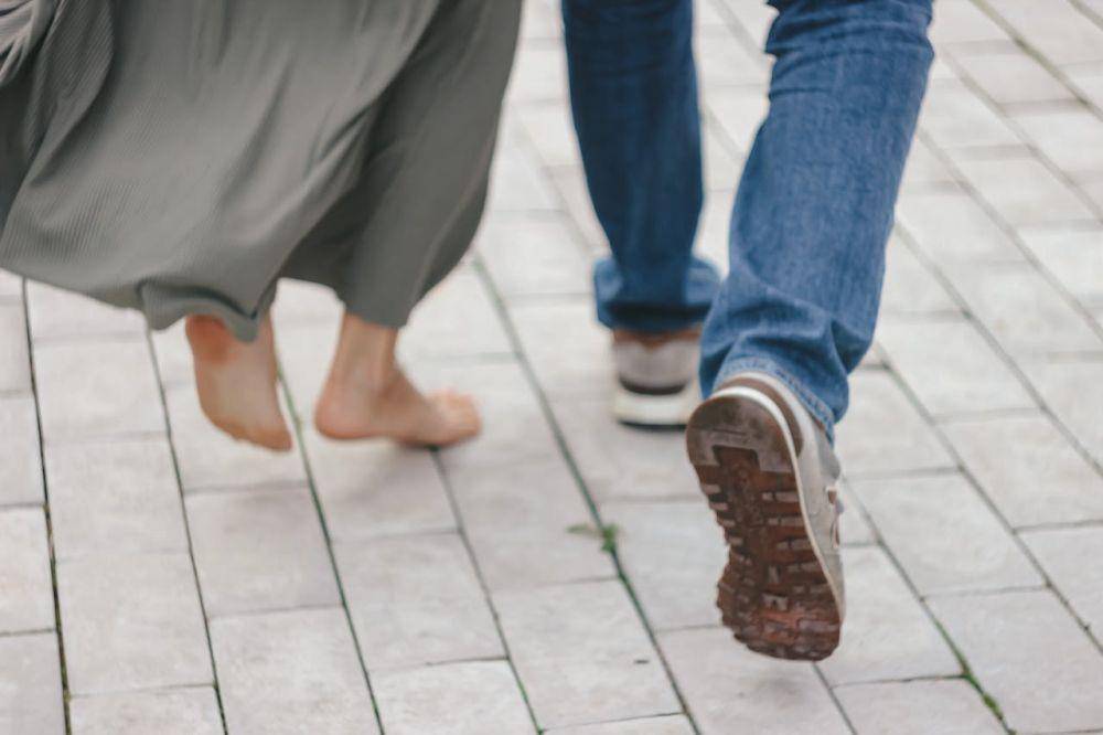 ilustrasi sepatu (pexels.com/Sofi)