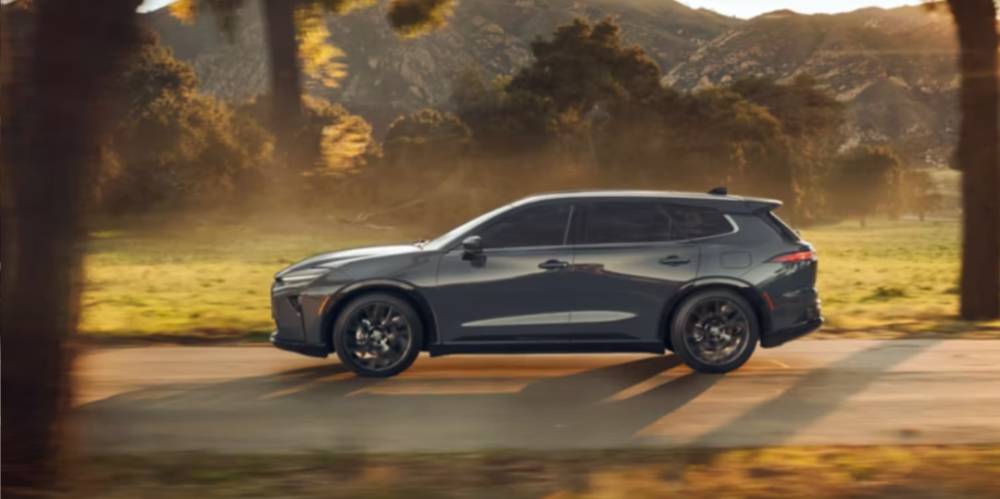 Toyota Crown Signia. (Toyota.com)