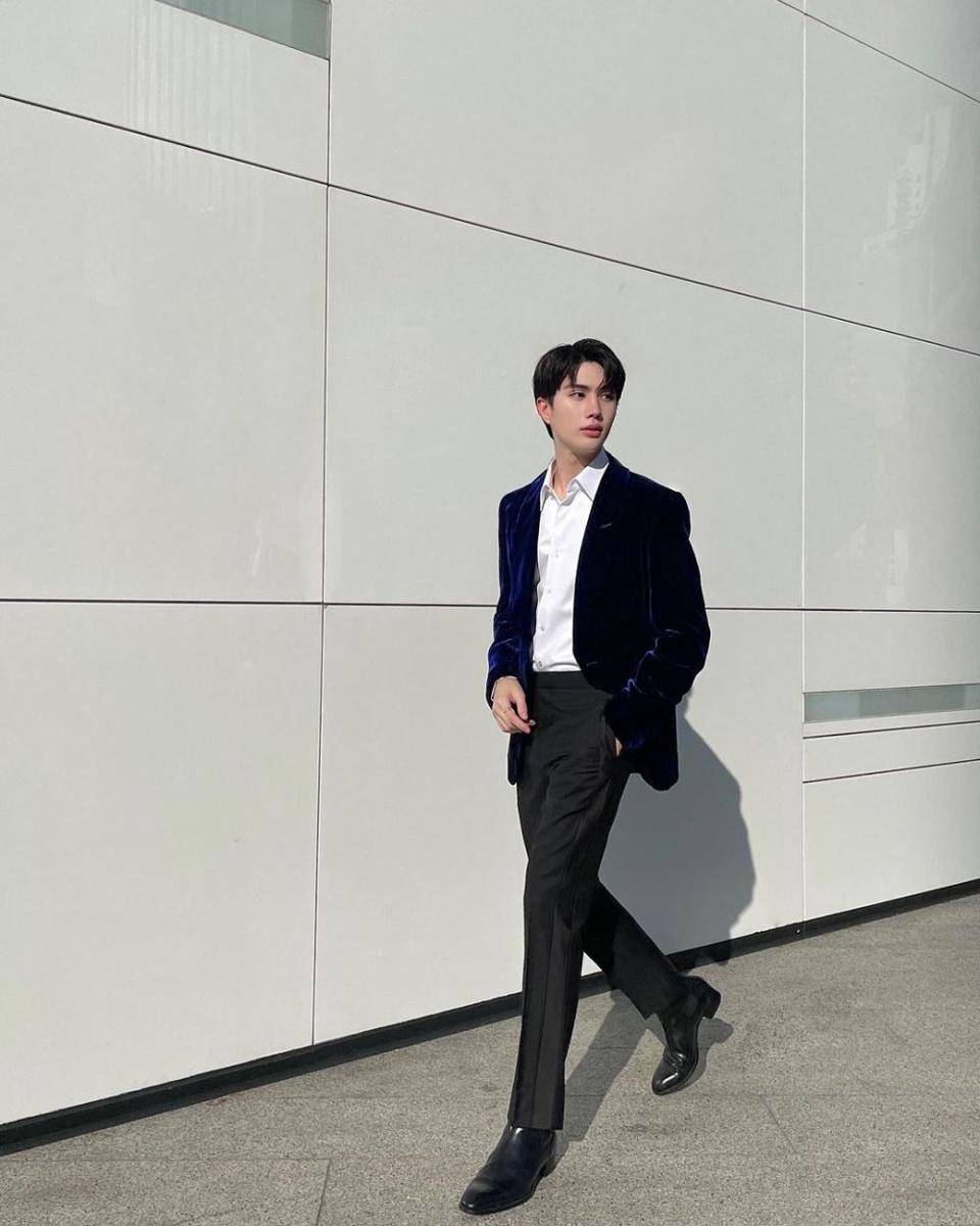 outfit smart casual ala Sarin Ronnakiat (instagram.com/inpitar)