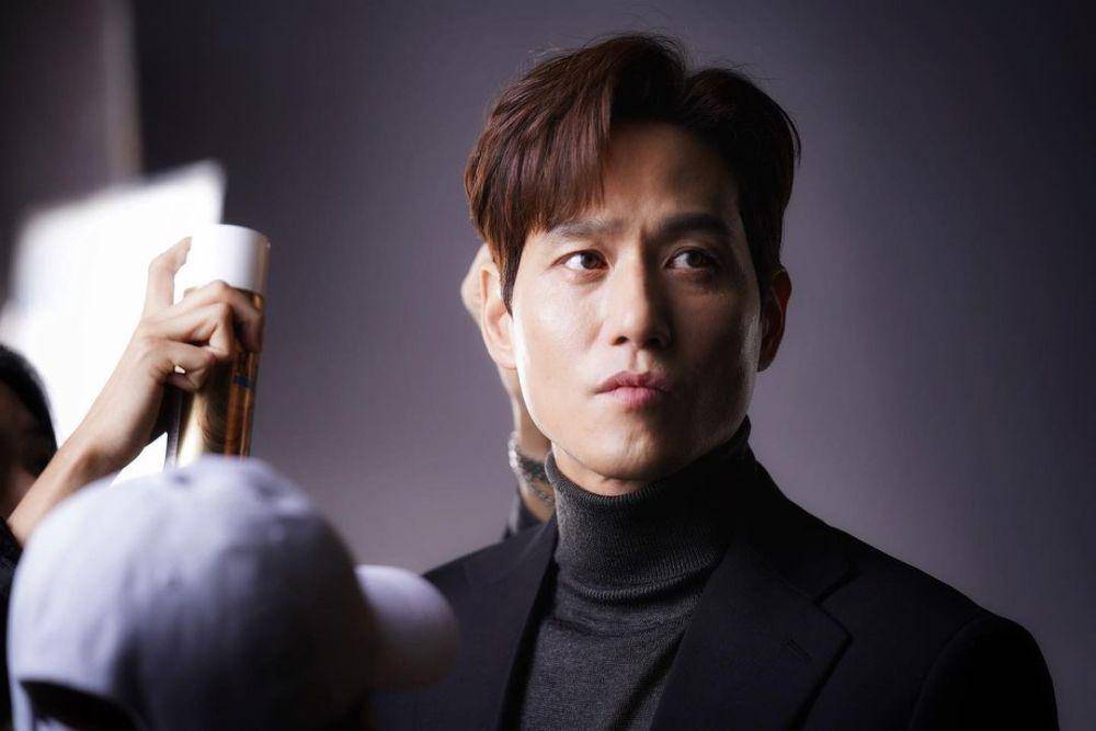 Park Hae Joon (instagram.com/pleoent)